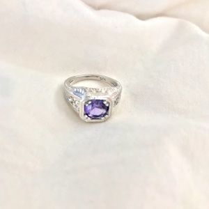 Beautiful sterling and semi precious gem ring